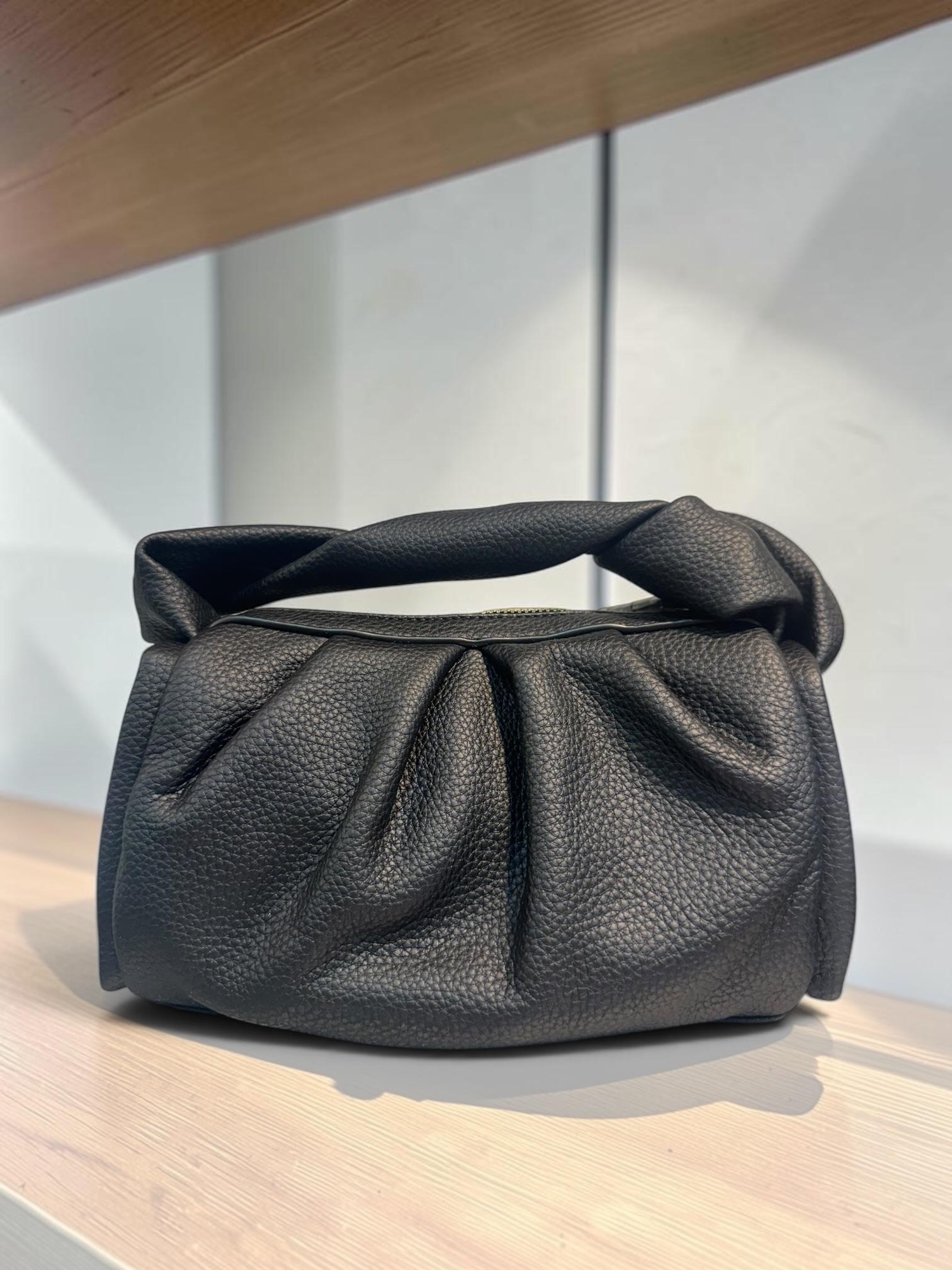 Bolso pequeño pouch negro