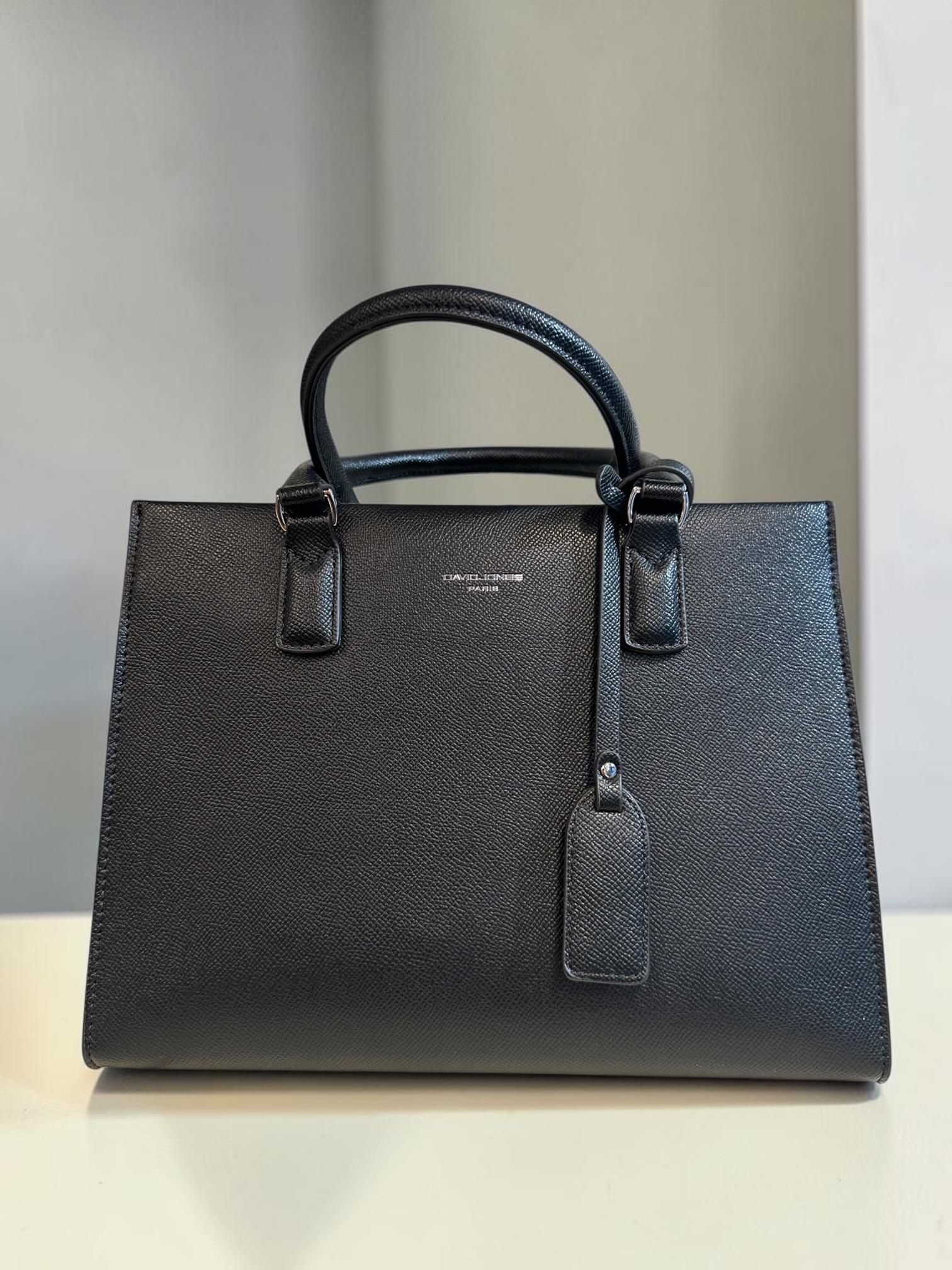Bolso de mano mediano