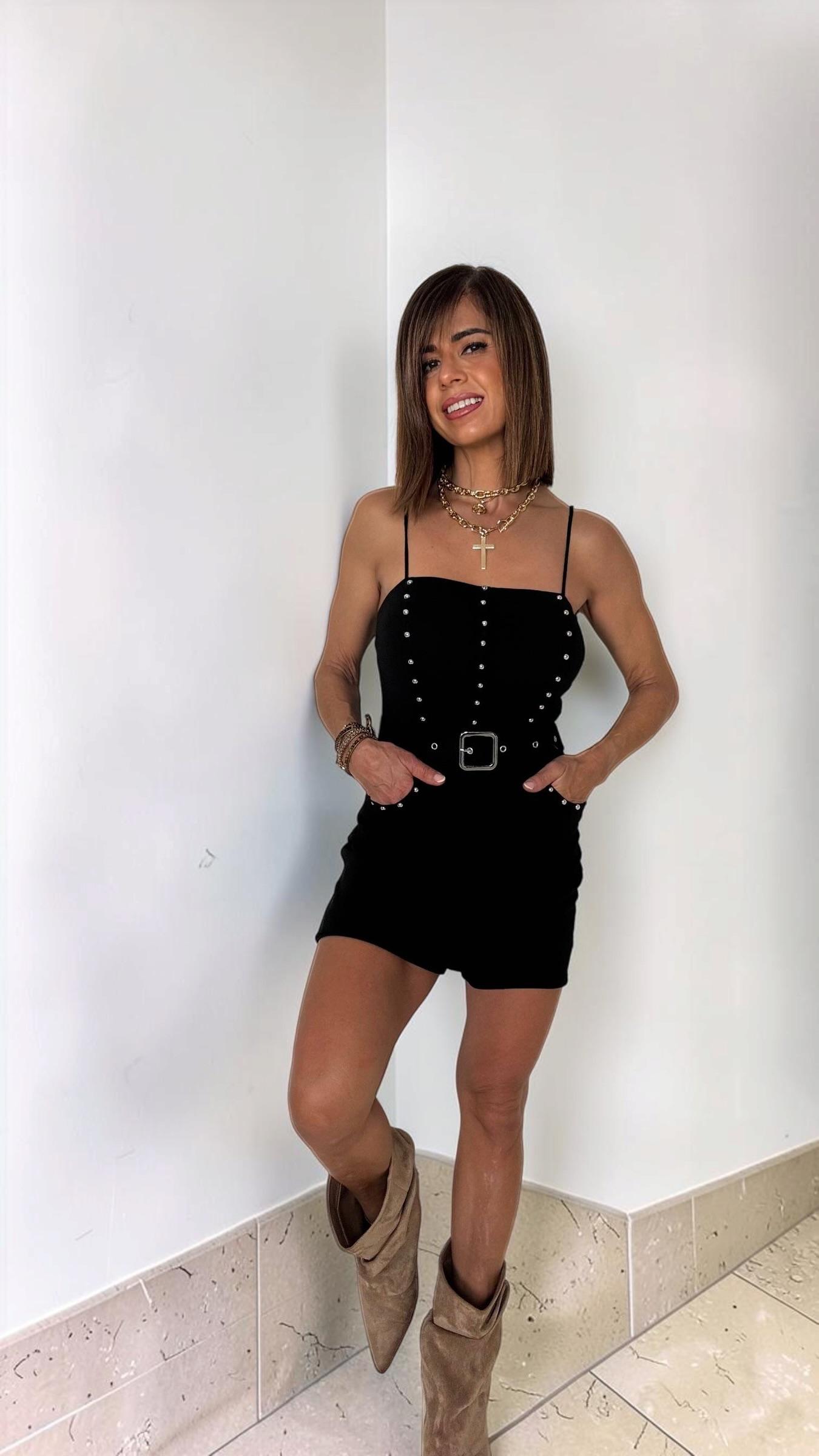 MONO CORTO TACHAS CON CINTURON